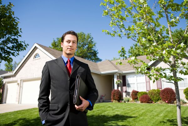 Why You Should Use a Real Estate Agent As a Property Manager for your Rental Property